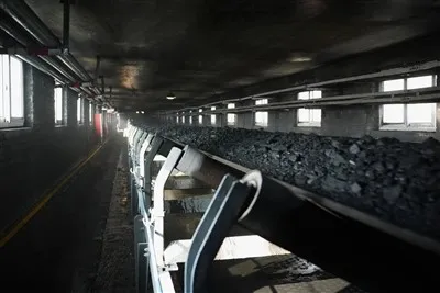 Kebakaran - tali pinggang penghantar tahan